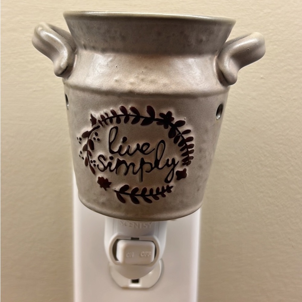 Scentsy Wall Plug In